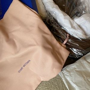 Stuart Weitzman fashionable fall bootie!